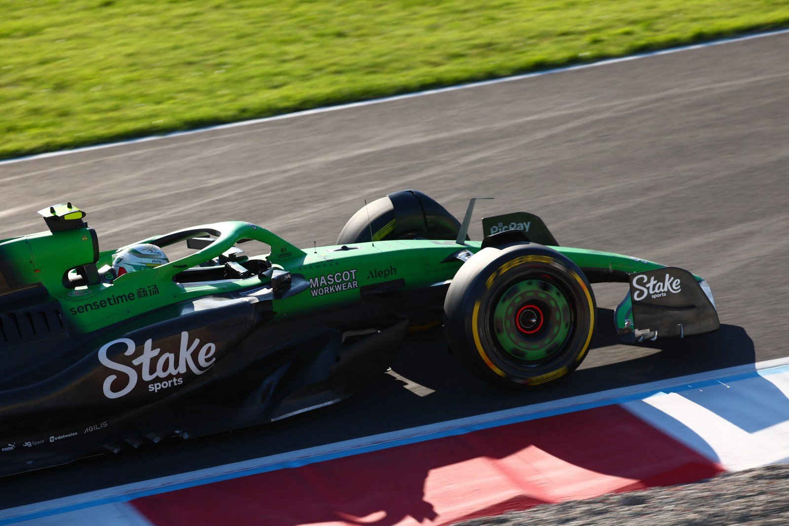 Direção de prova aciona bandeira vermelha após 1h da Lone Star Le Mans. Alpine #36 lidera
