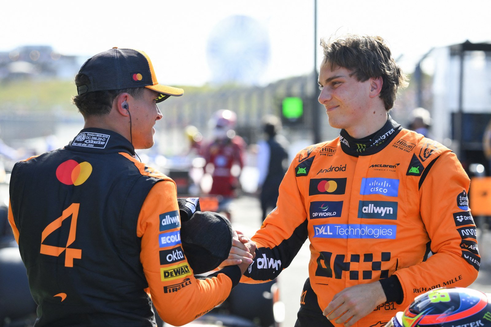 “Equipe vem 1º”: Norris e Piastri defendem política de “proteger pessoas” na McLaren